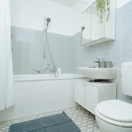 In Metternich Fuer 5 Personen Apartment